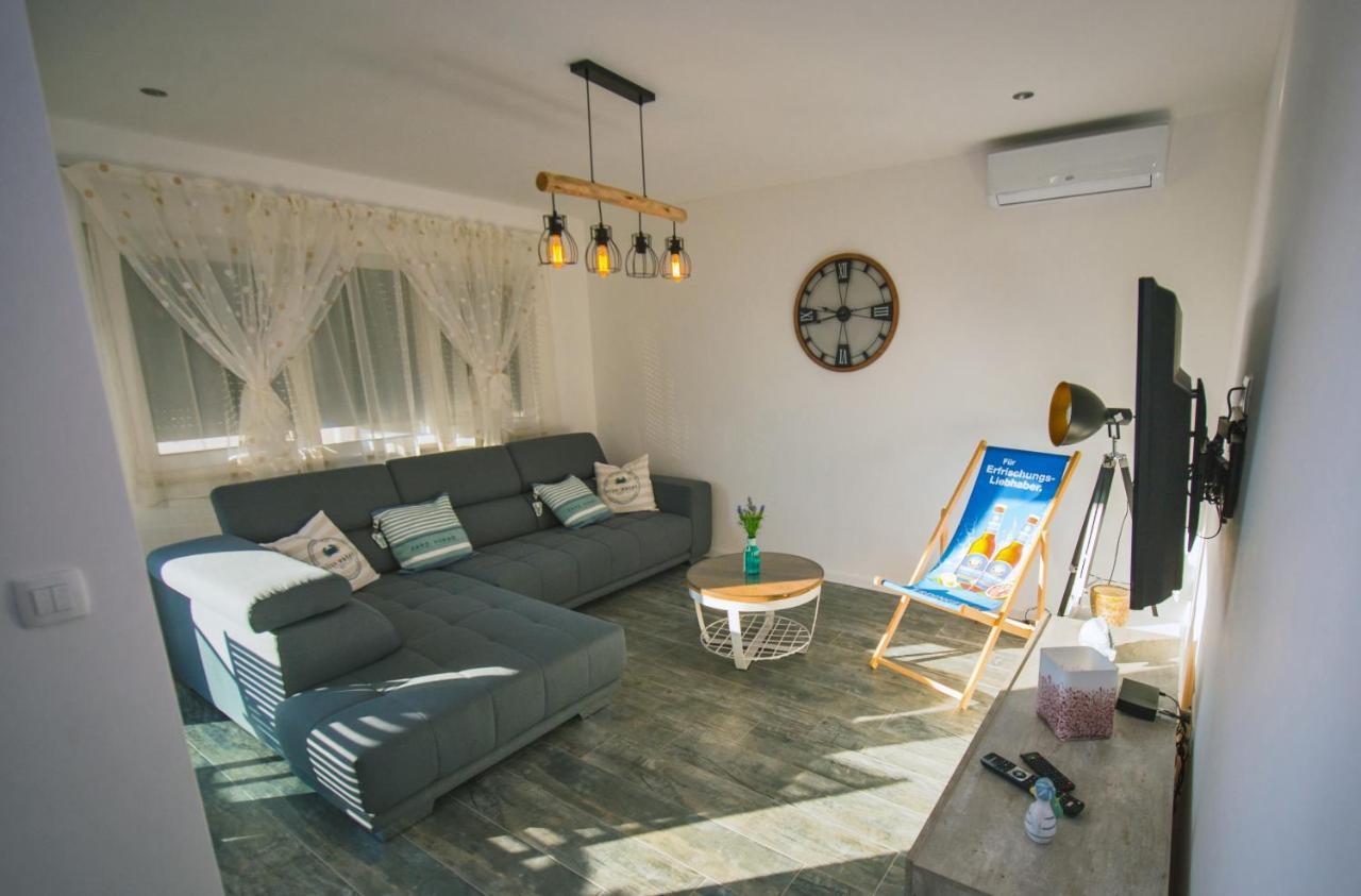 Deluxe 2 Bedroom Apartment With Sea View Башка-Вода Экстерьер фото
